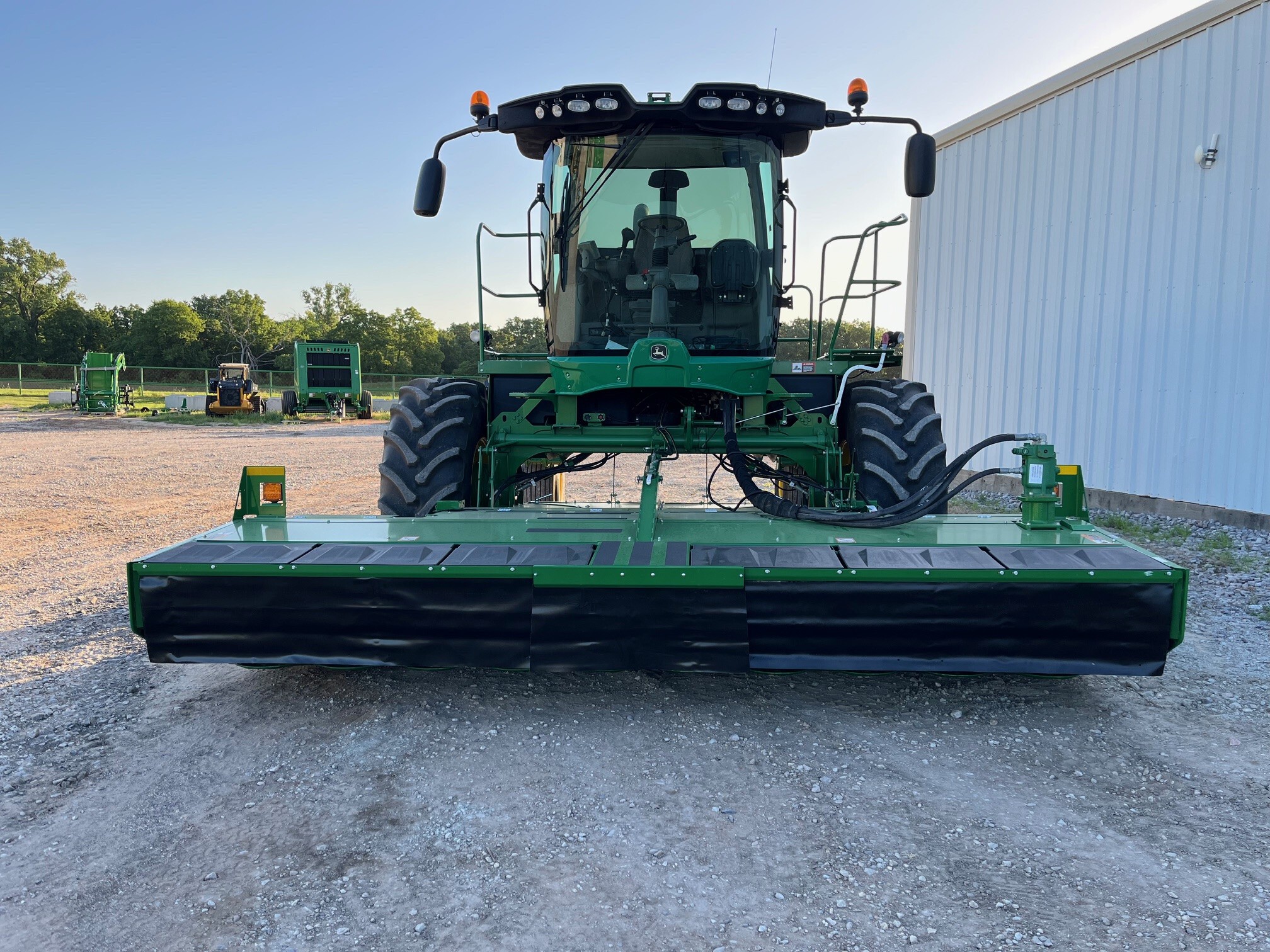 2018 John Deere W235 Image 7
