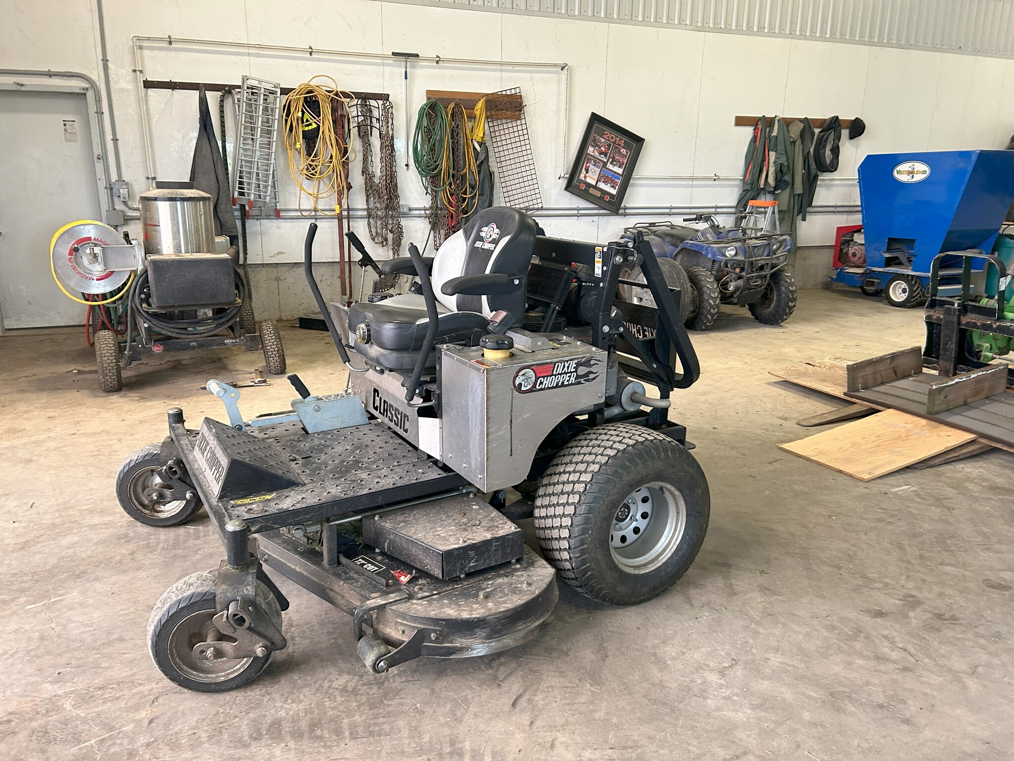 2020 Dixie Chopper Classic 3572KW Image 1