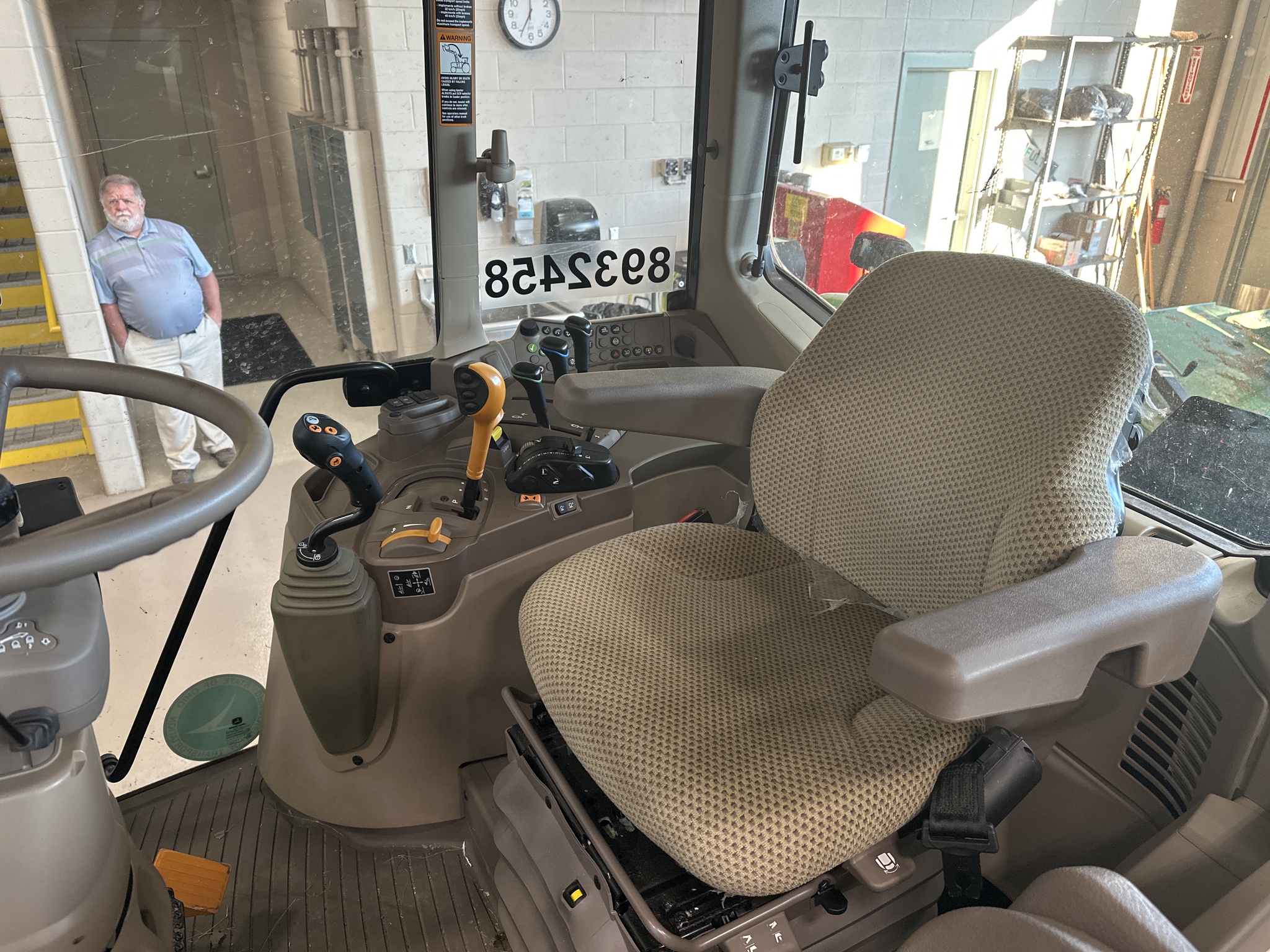 2023 John Deere 6120M Image 21