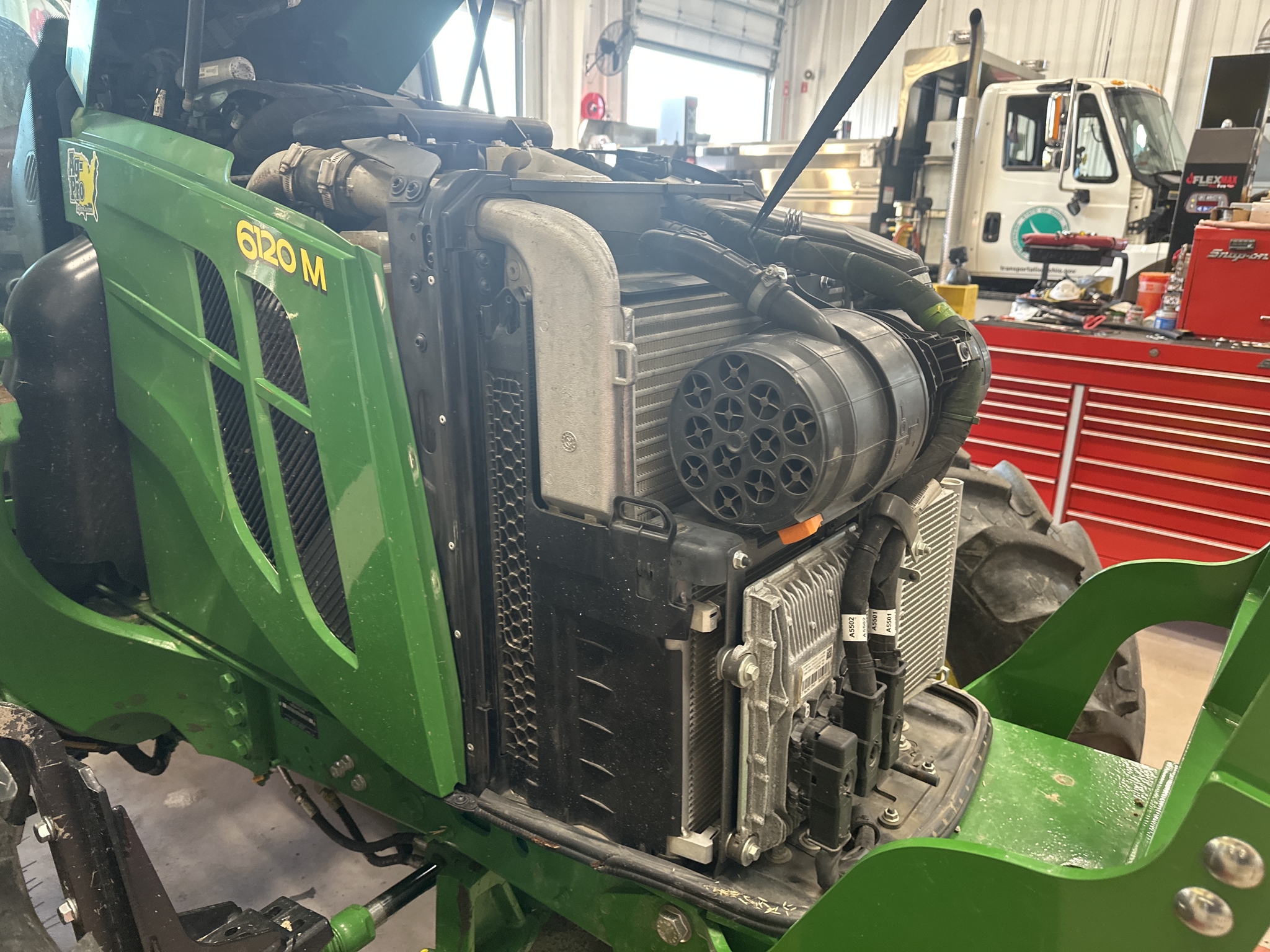 2023 John Deere 6120M Image 17