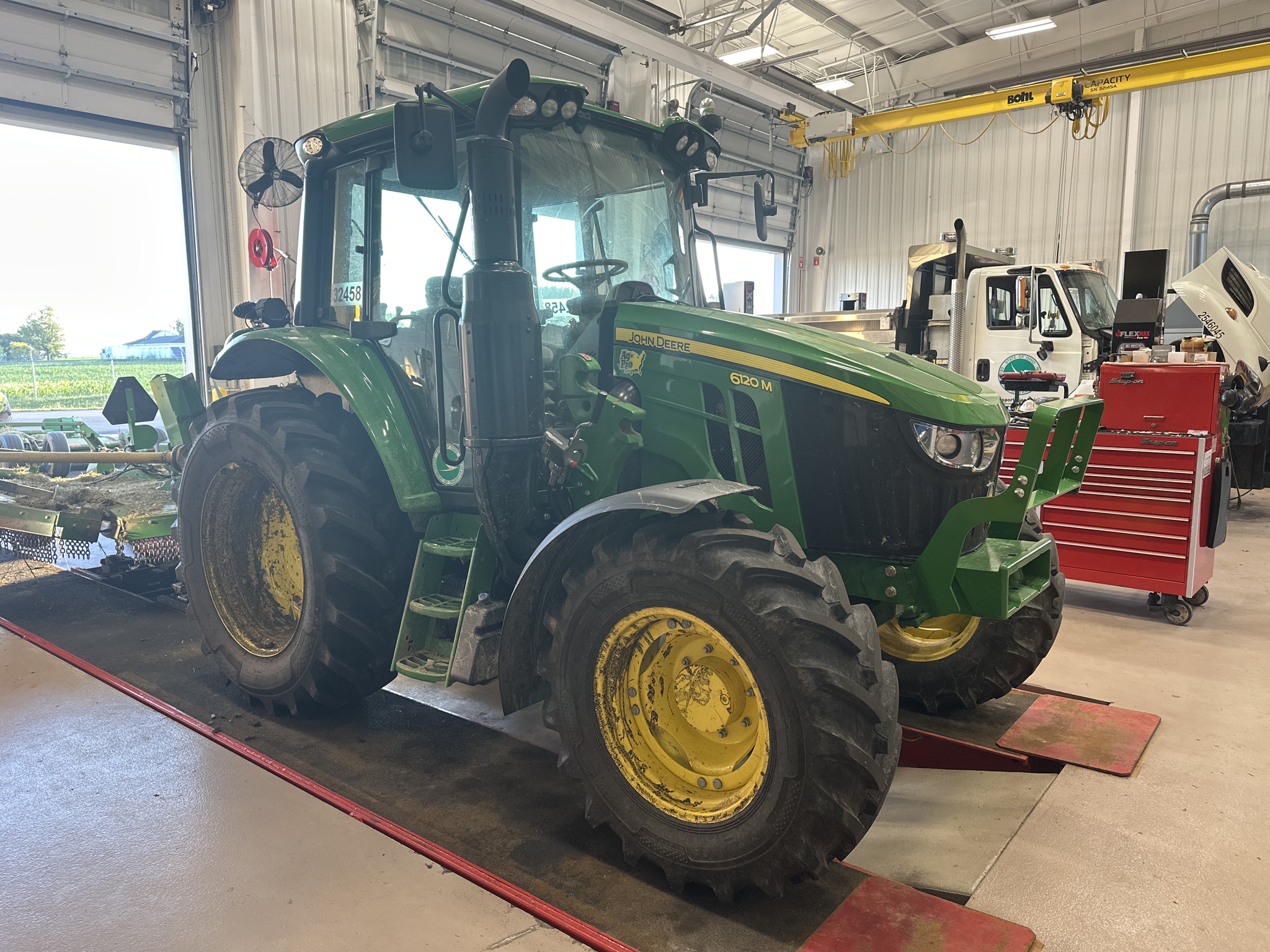 2023 John Deere 6120M Image 7