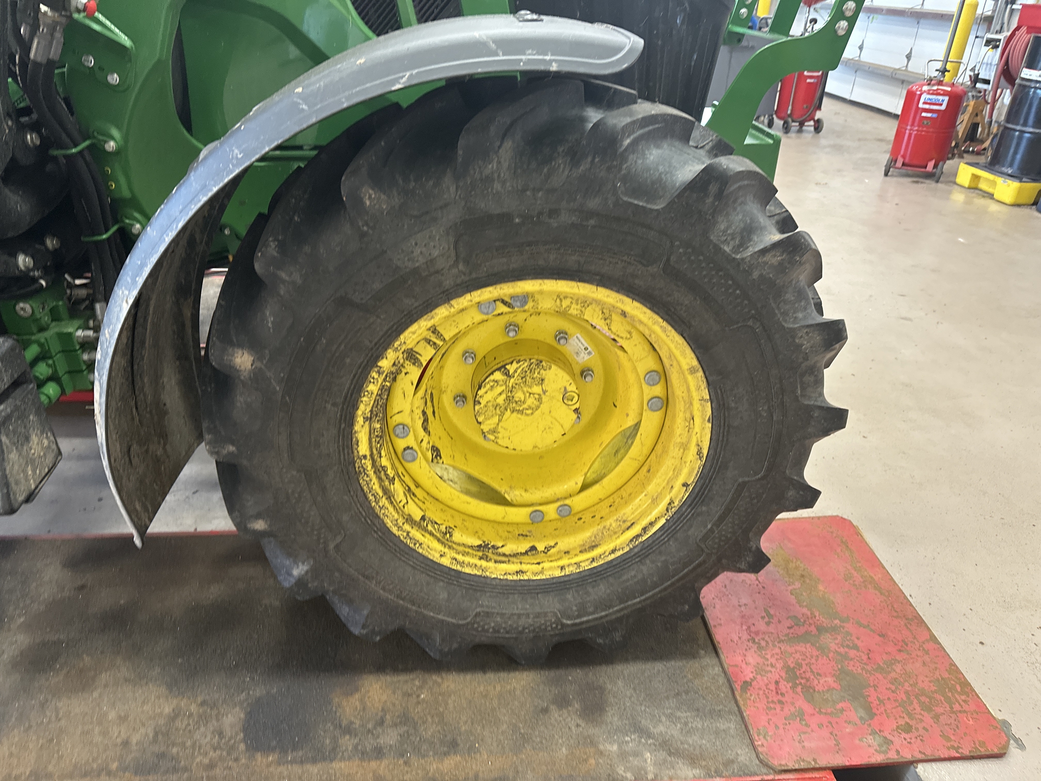 2023 John Deere 6120M Image 11