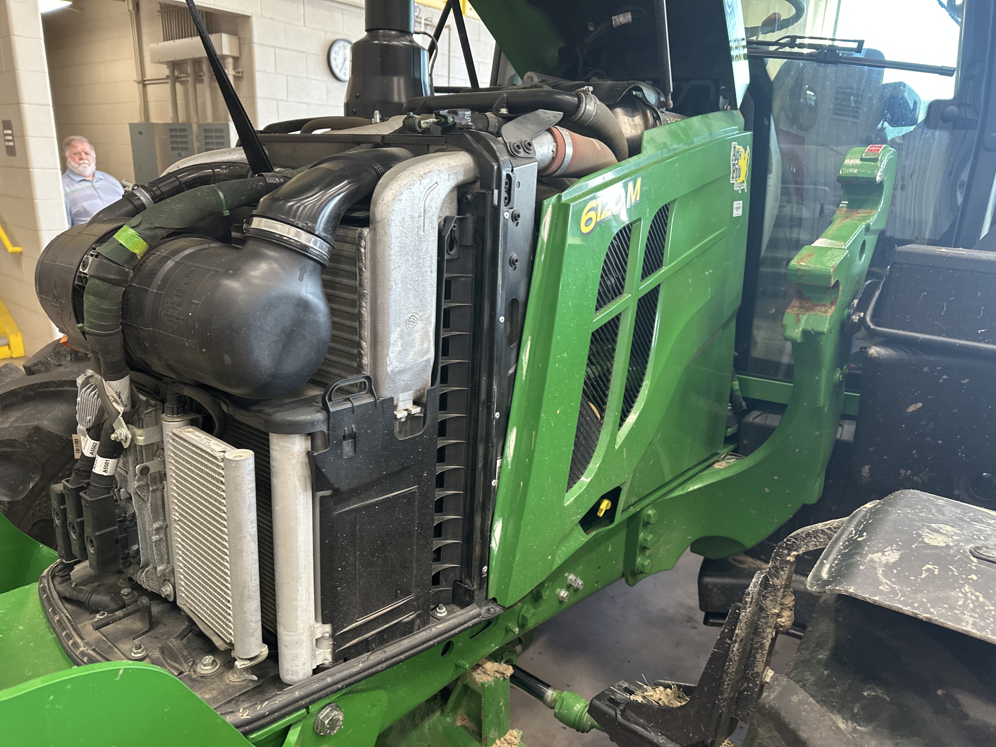 2023 John Deere 6120M Image 18
