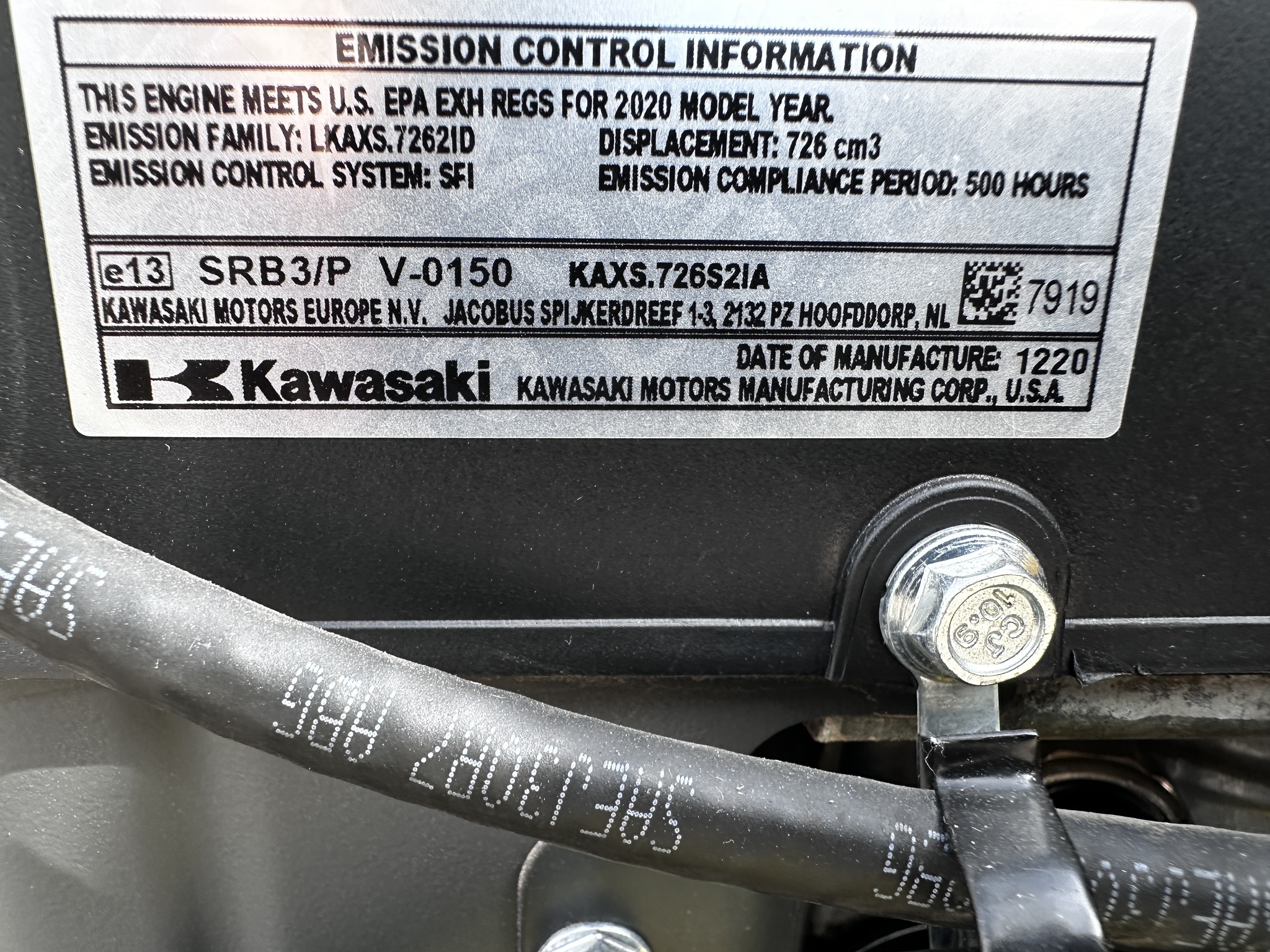 2021 John Deere X590 Image 10