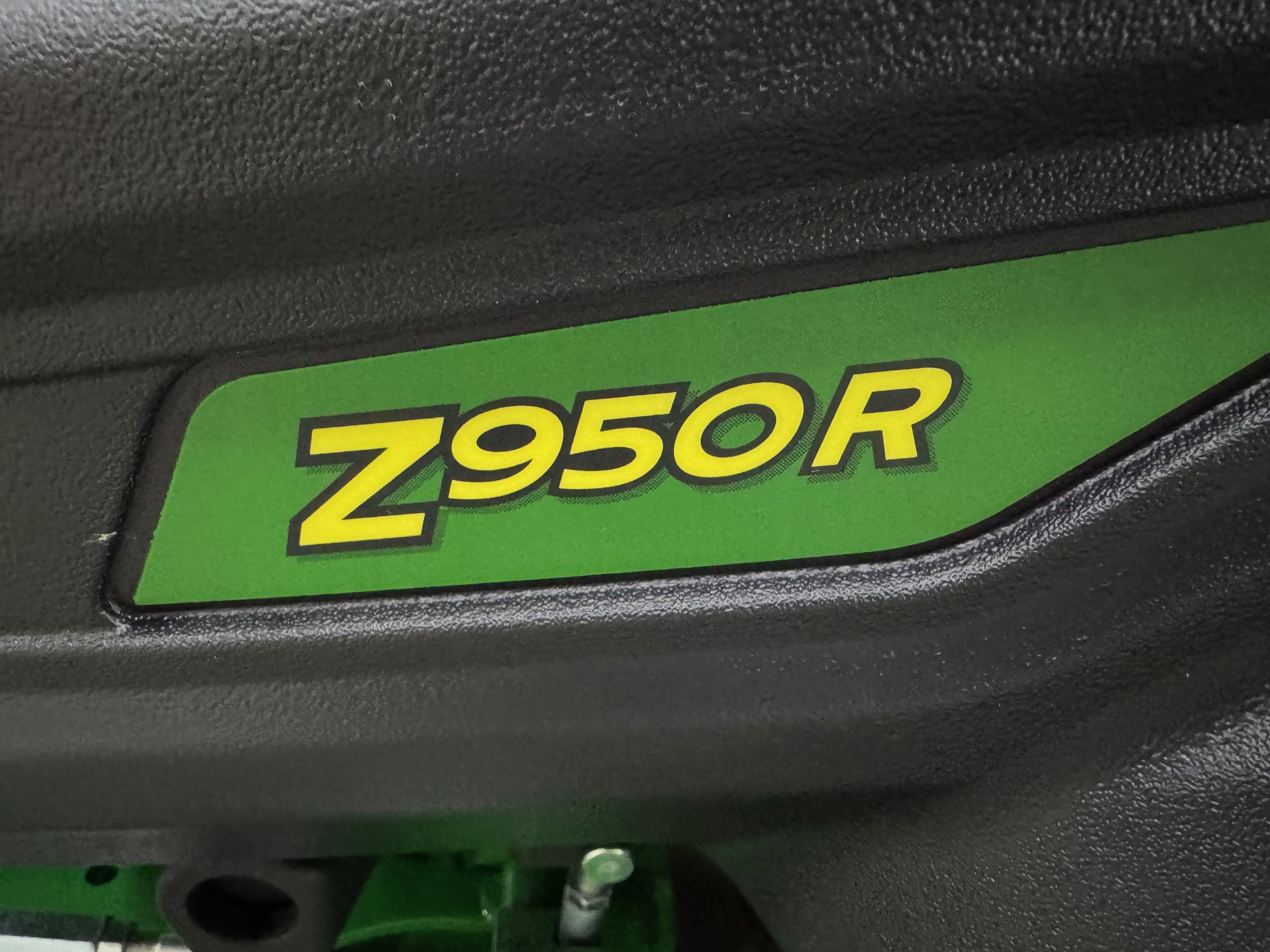 2022 John Deere Z950R Image 8