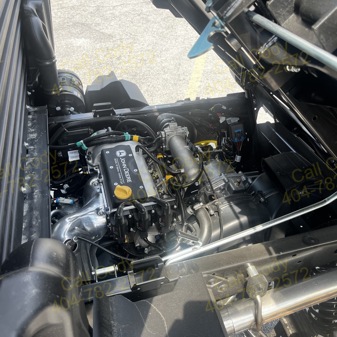 2025 John Deere XUV845M HVAC Image 6