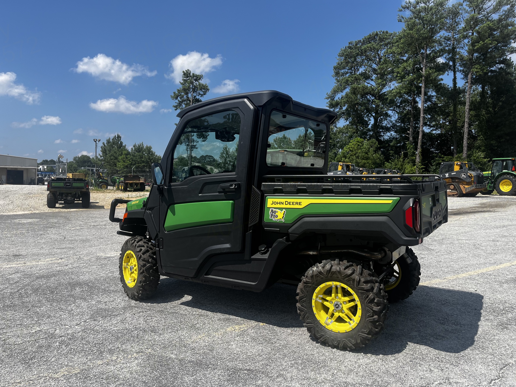 2025 John Deere XUV845M HVAC Image 4