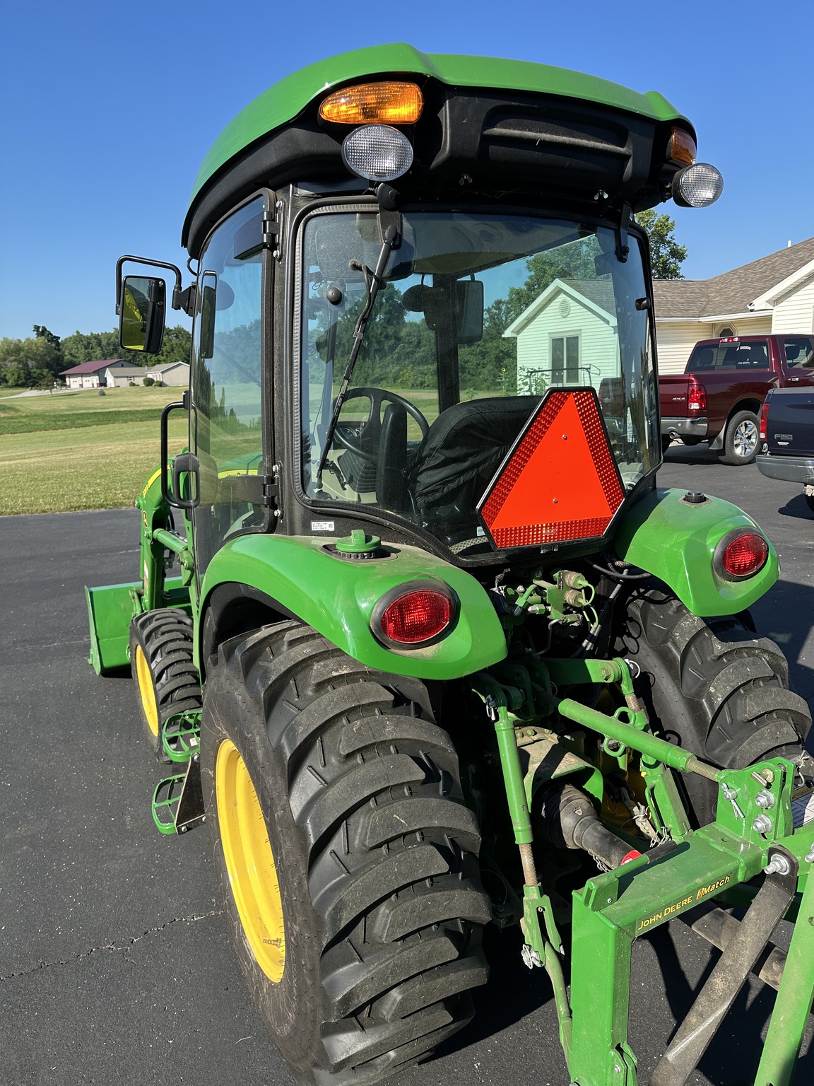 2021 John Deere 3039R Image 4