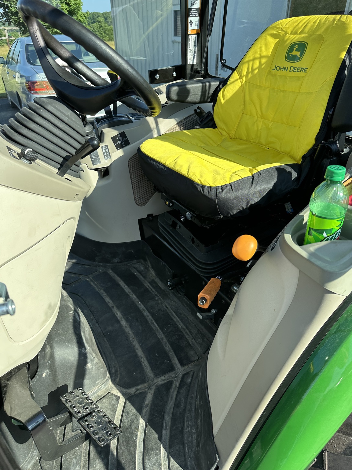 2021 John Deere 3039R Image 11