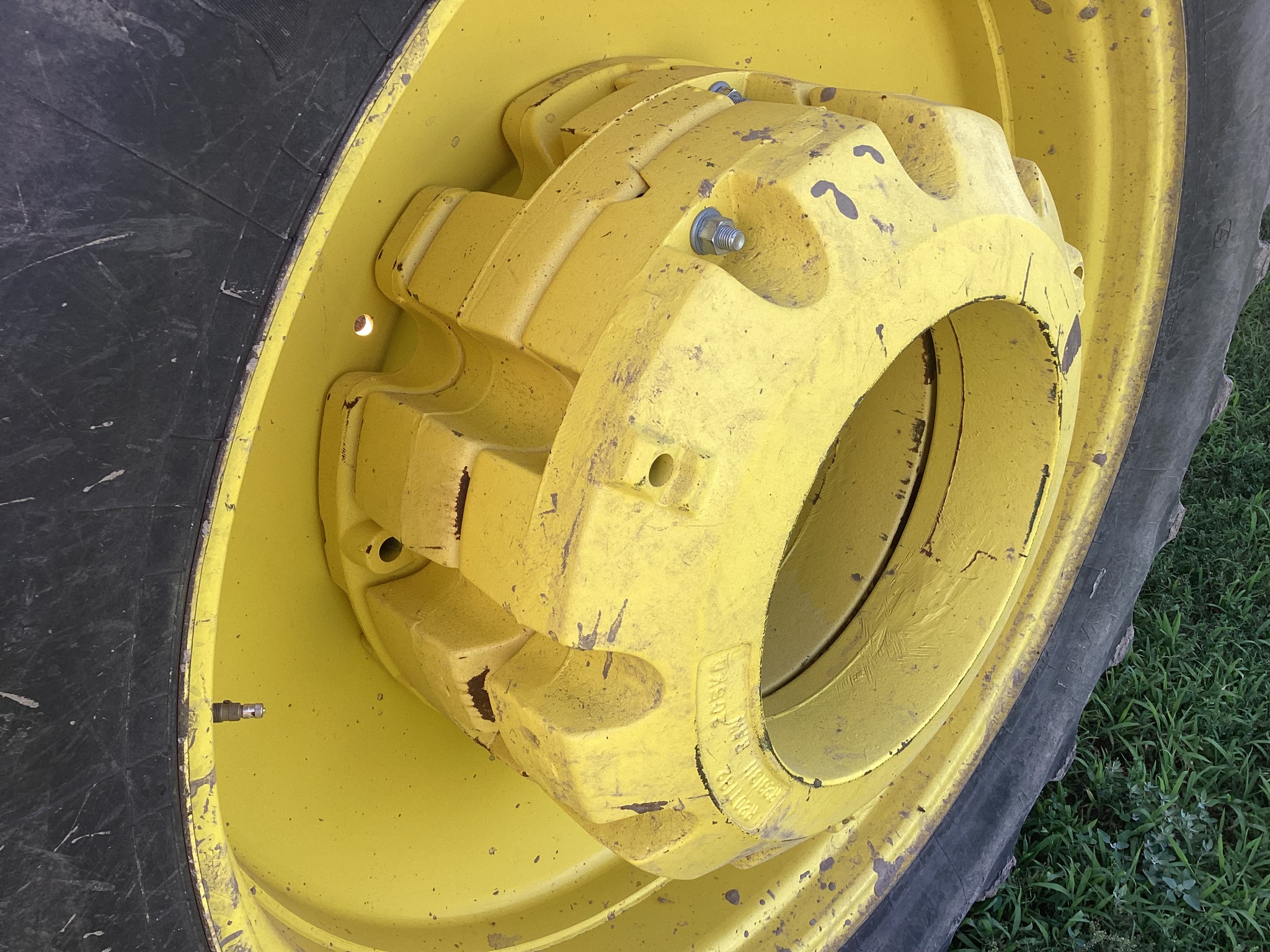 2000 John Deere 8210 Image 30