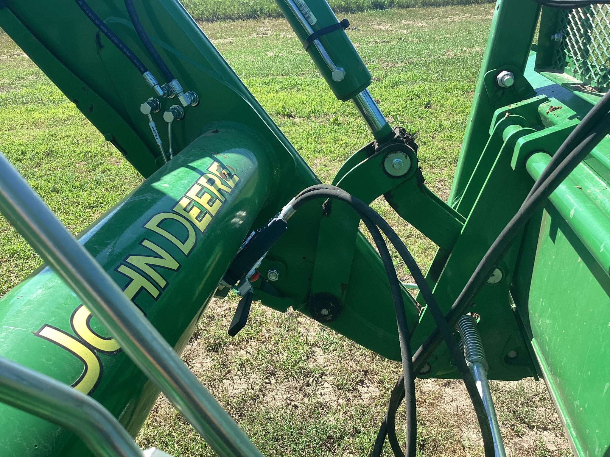 2000 John Deere 8210 Image 41