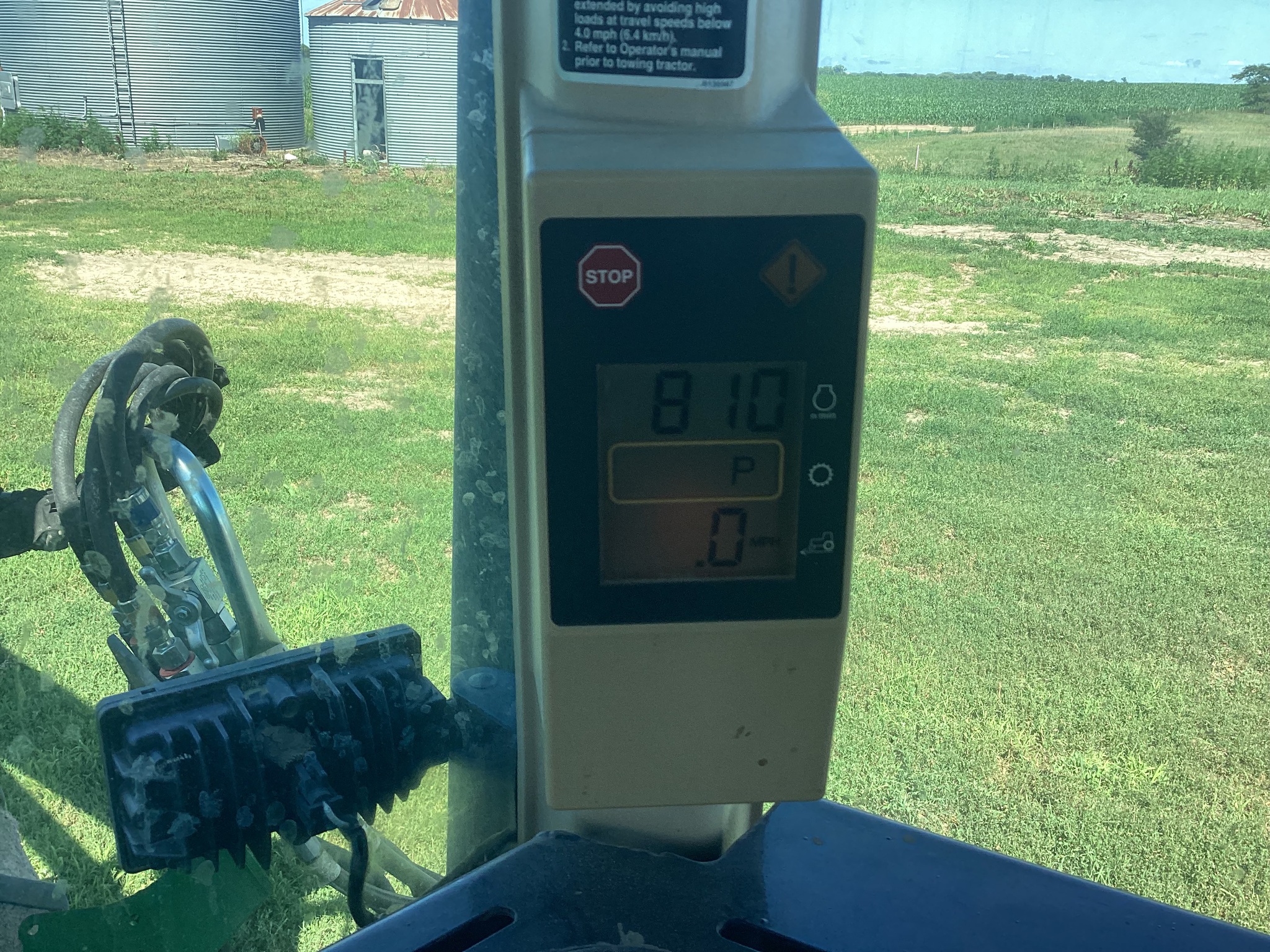 2000 John Deere 8210 Image 33