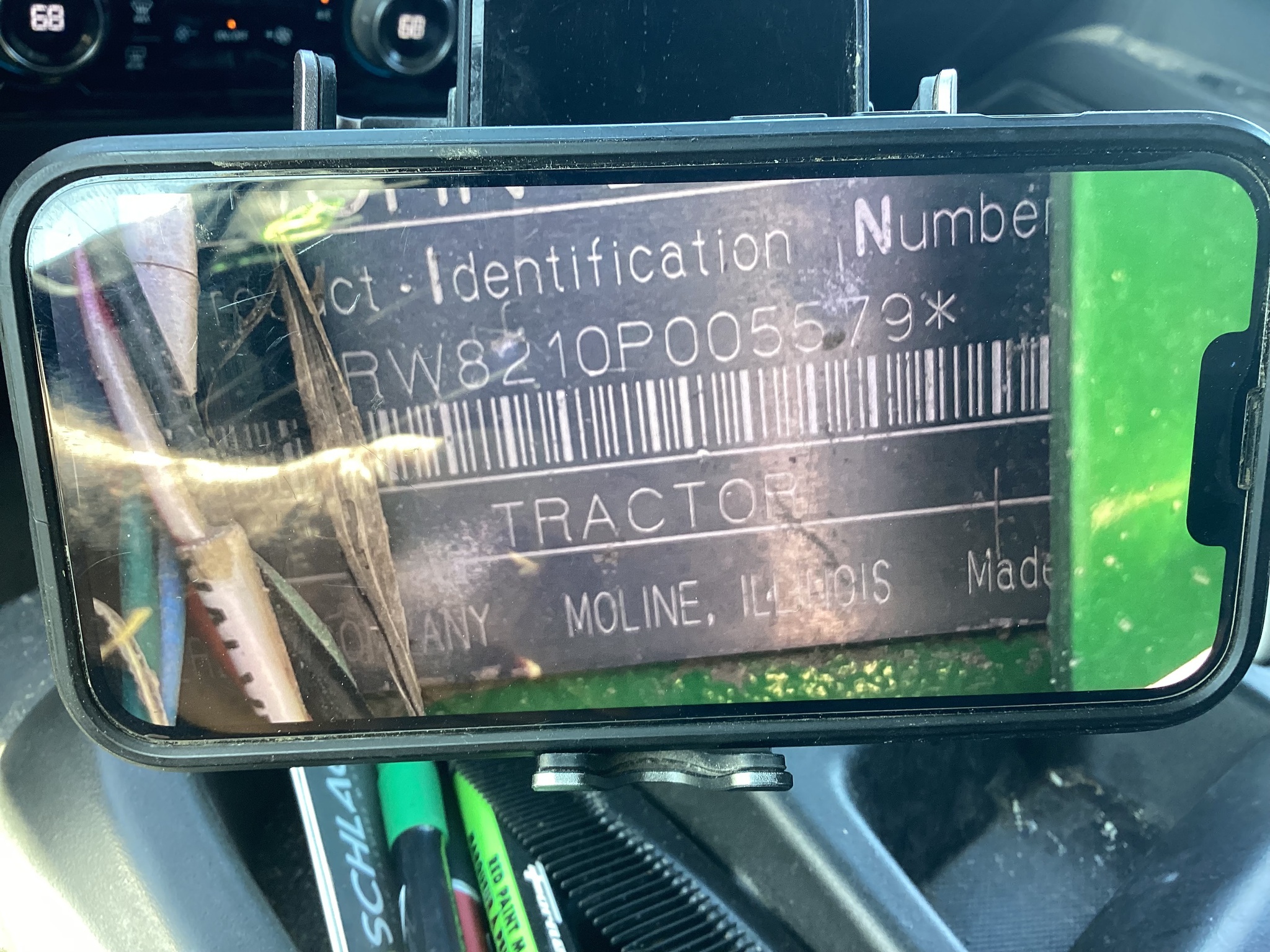 2000 John Deere 8210 Image 11