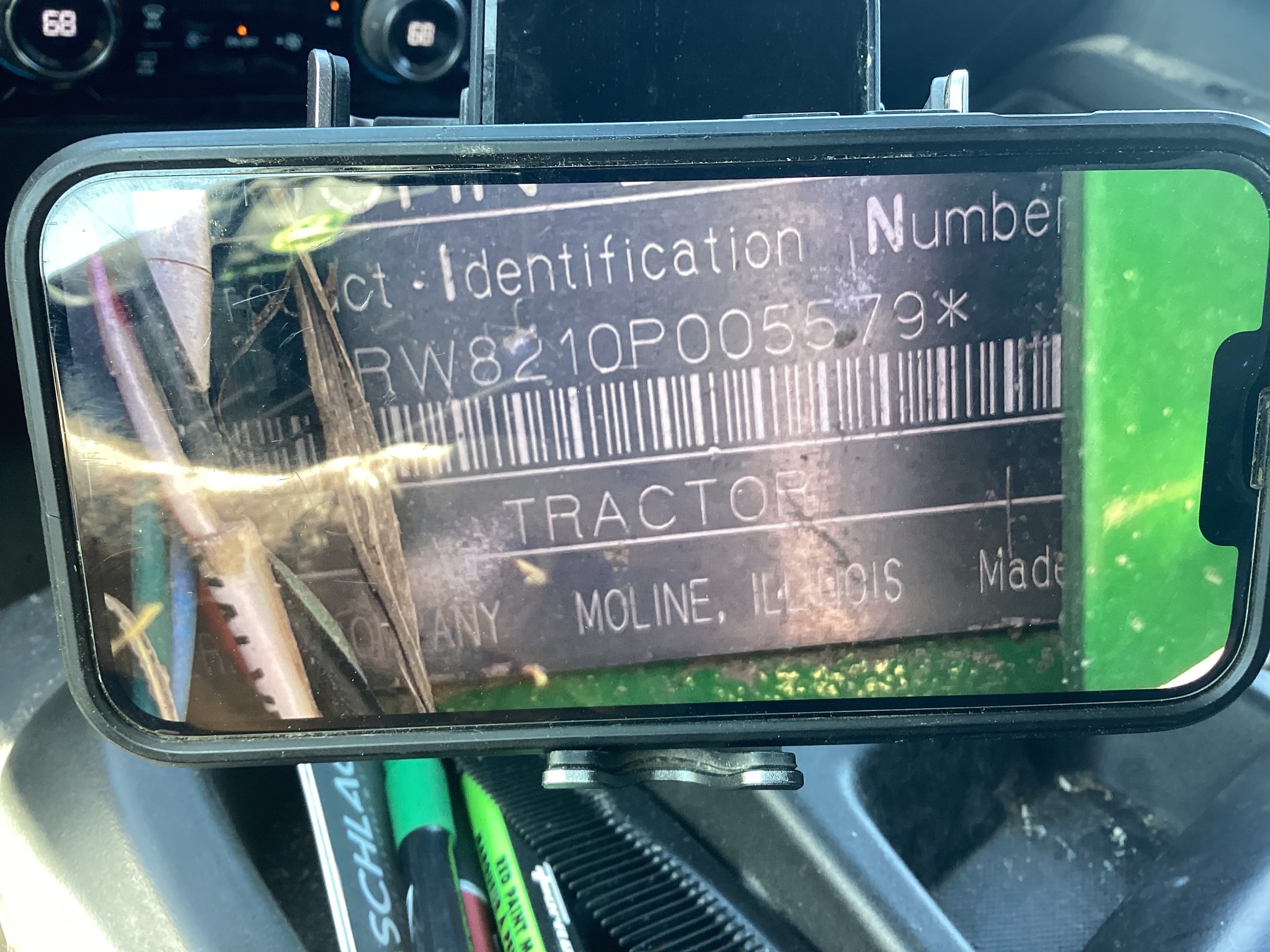 2000 John Deere 8210 Image 10