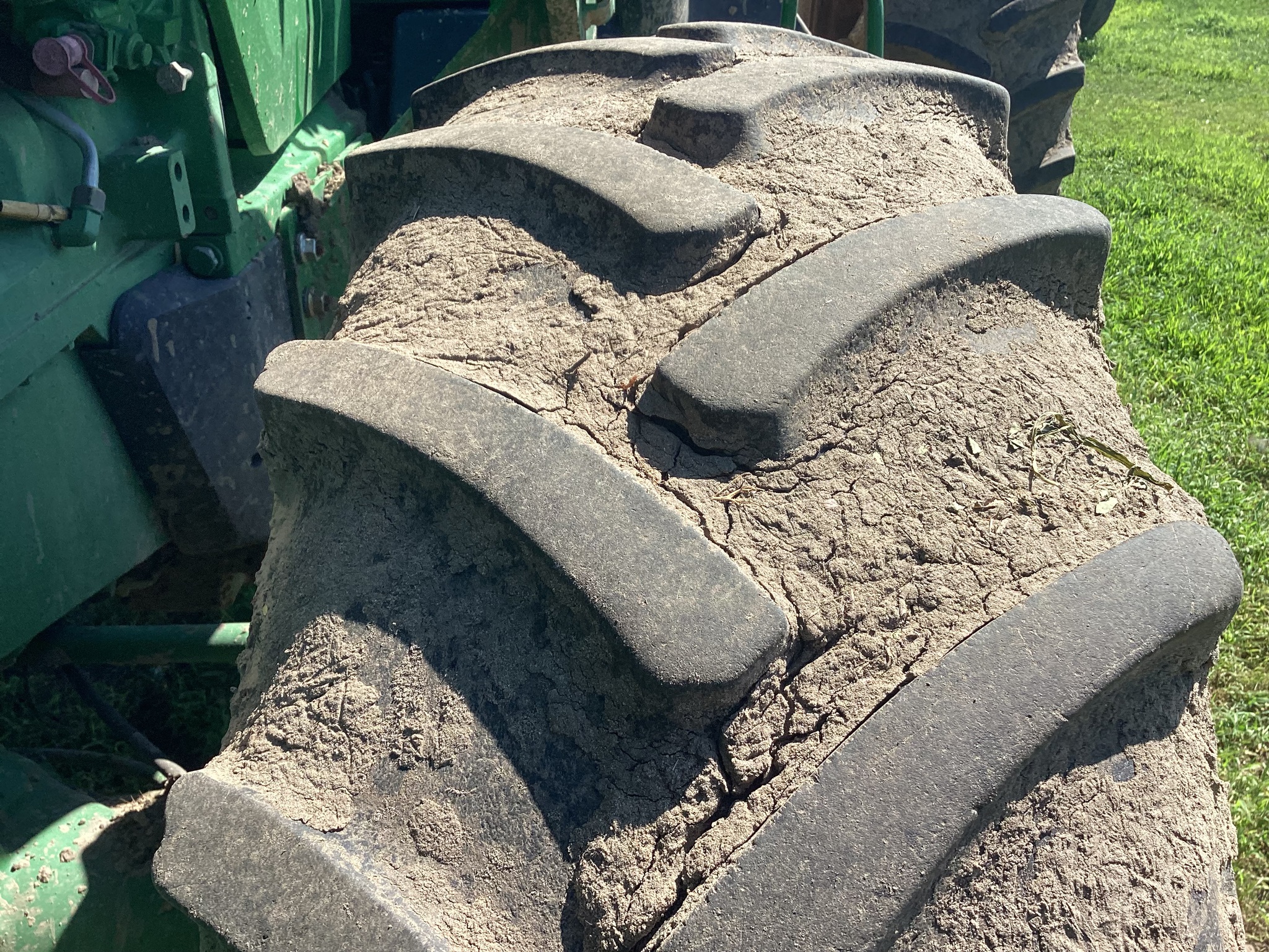 2000 John Deere 8210 Image 13
