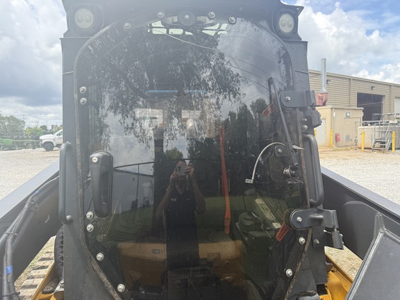 Photo of 2023 John Deere 333G