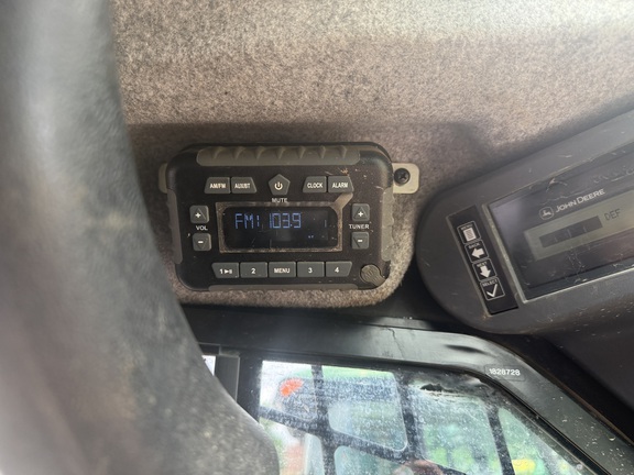 Photo of 2023 John Deere 333G