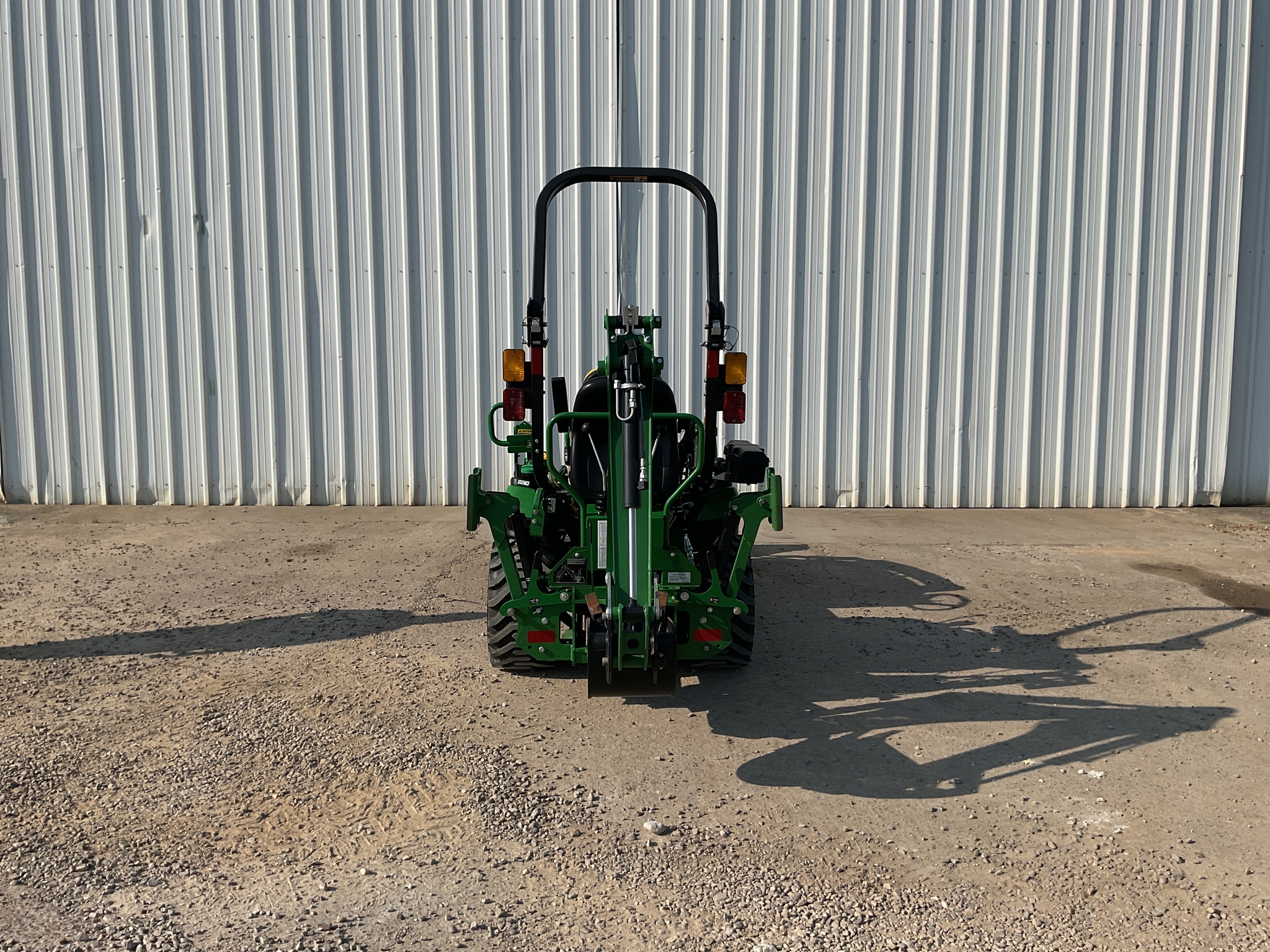 2022 John Deere 1025R Image 11