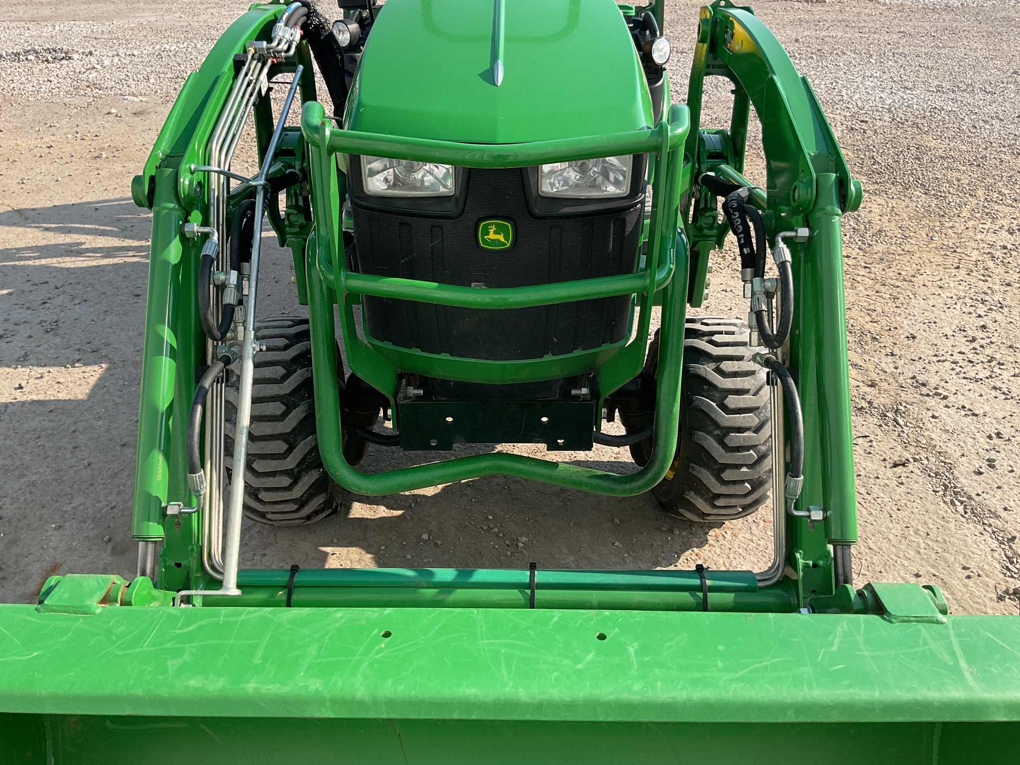 2022 John Deere 1025R Image 18