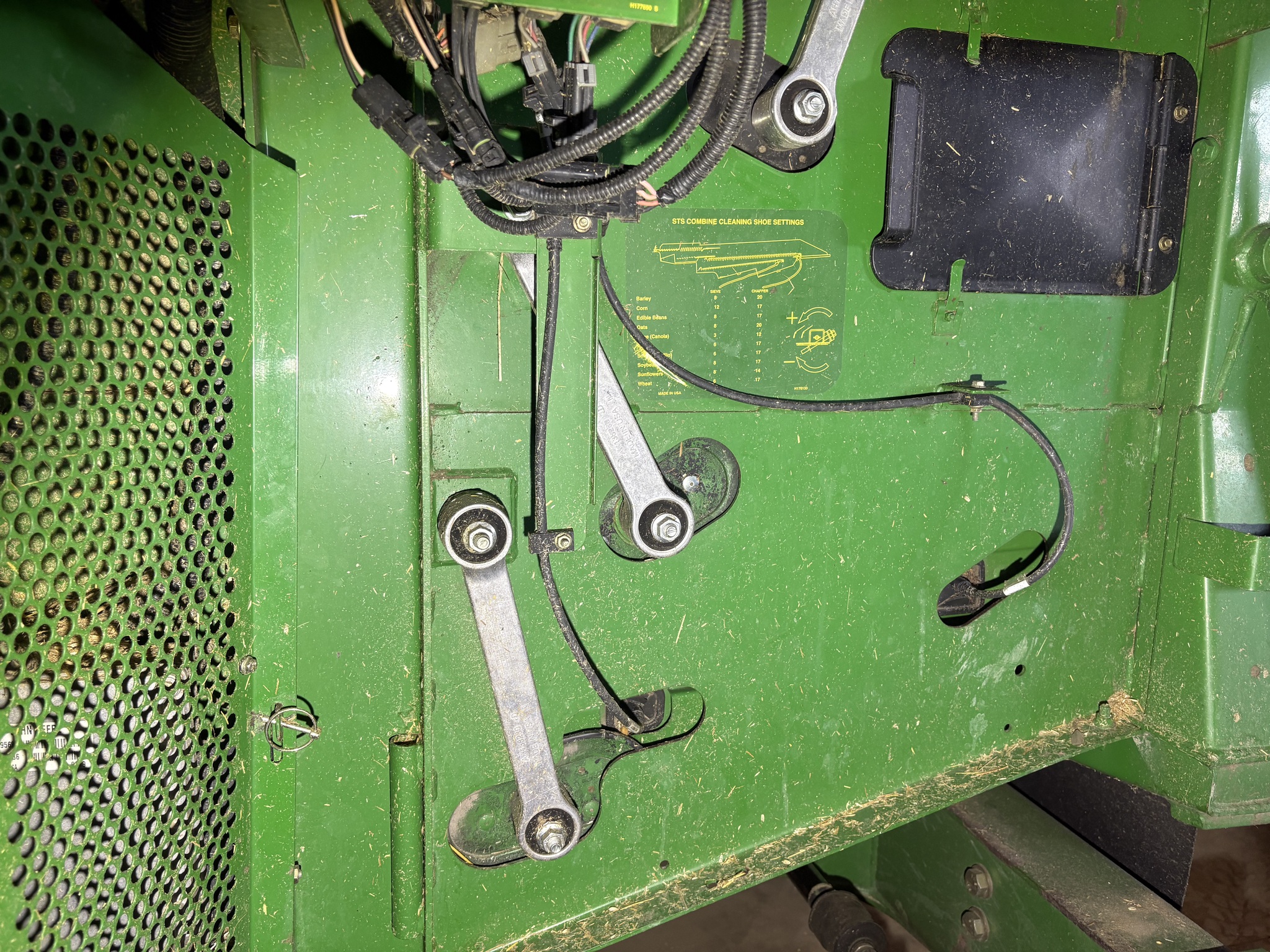 2006 John Deere 9760 STS Image 35