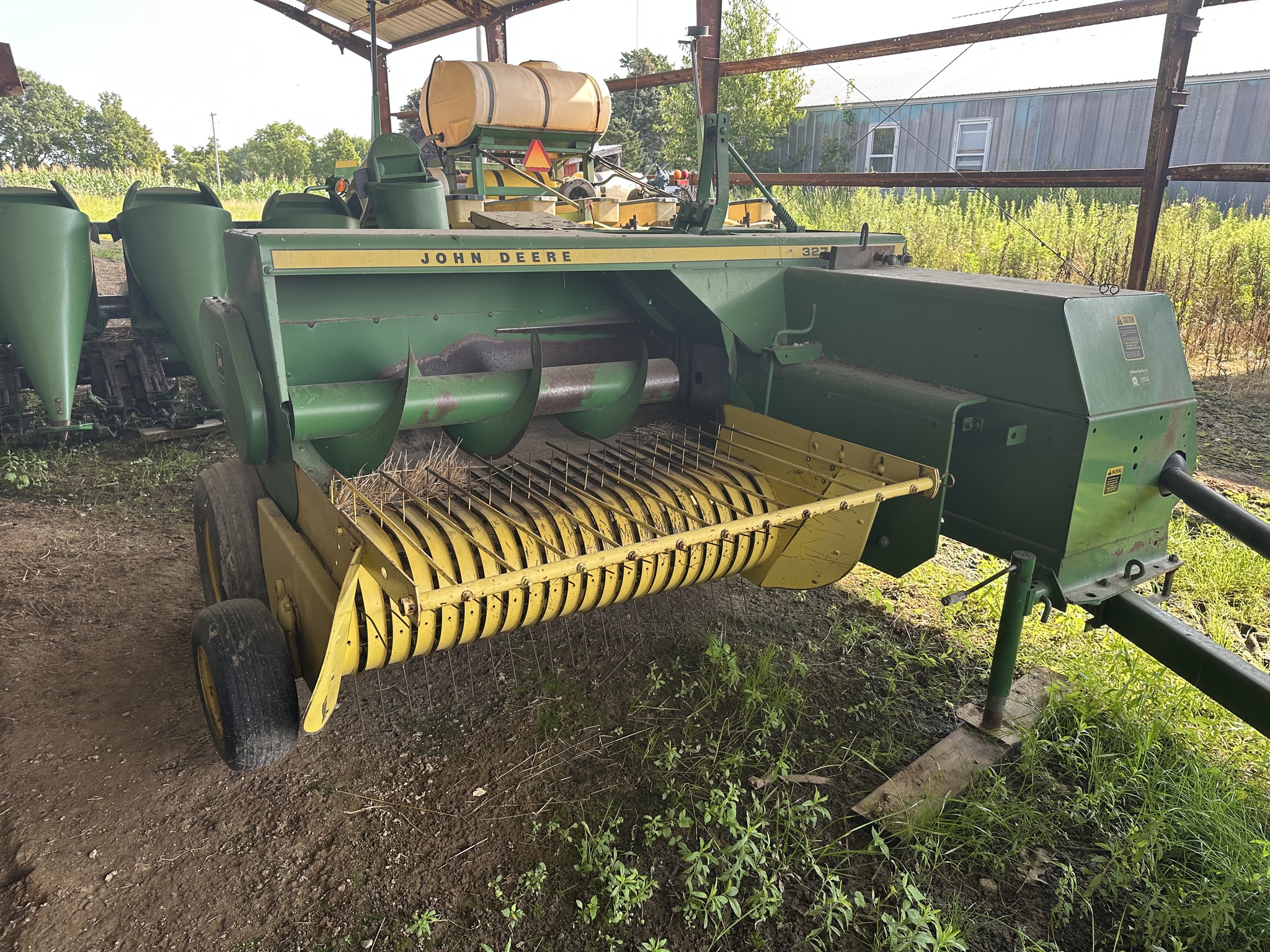 1985 John Deere 327 Image 1