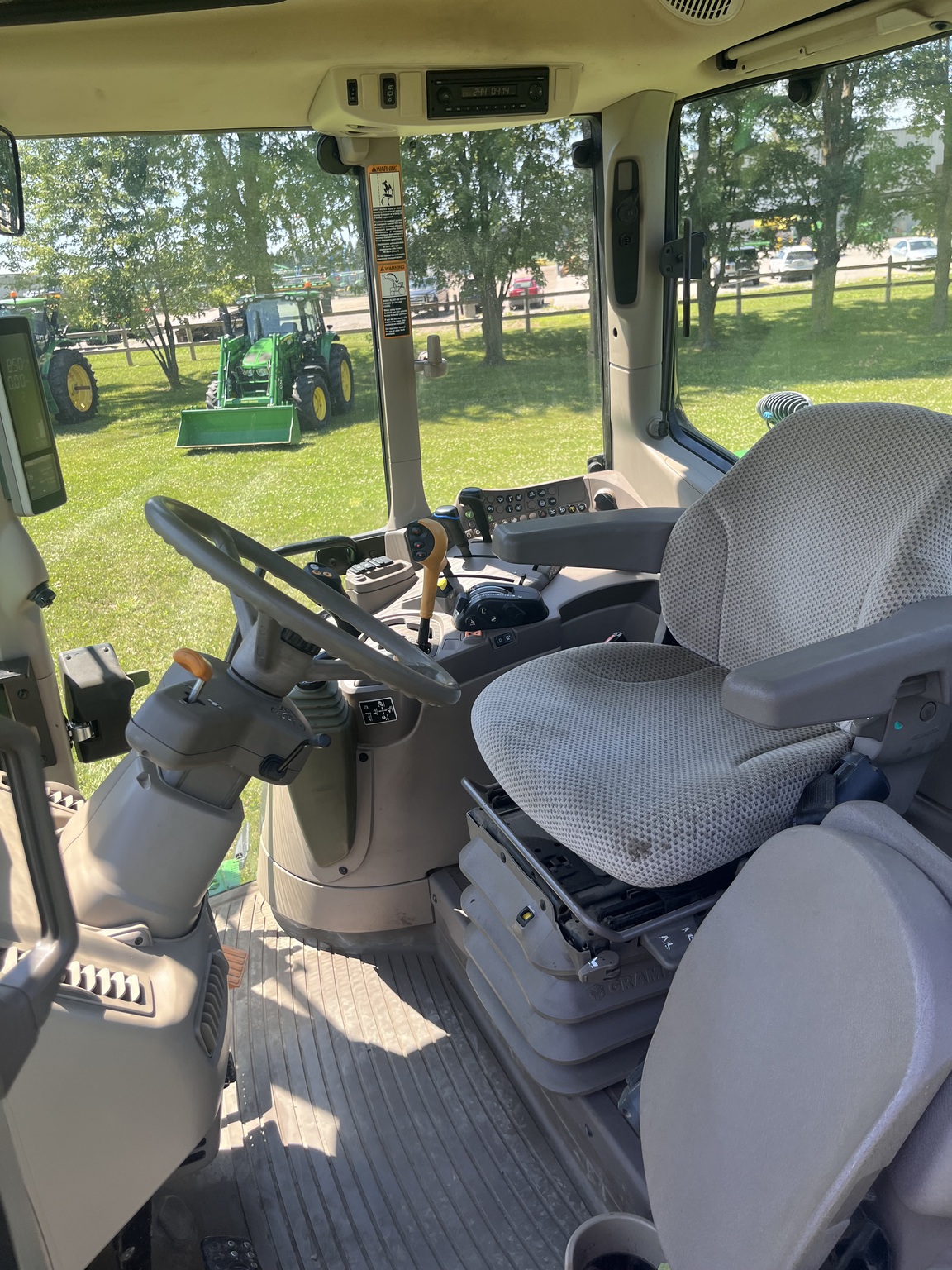 2020 John Deere 6155M Image 16