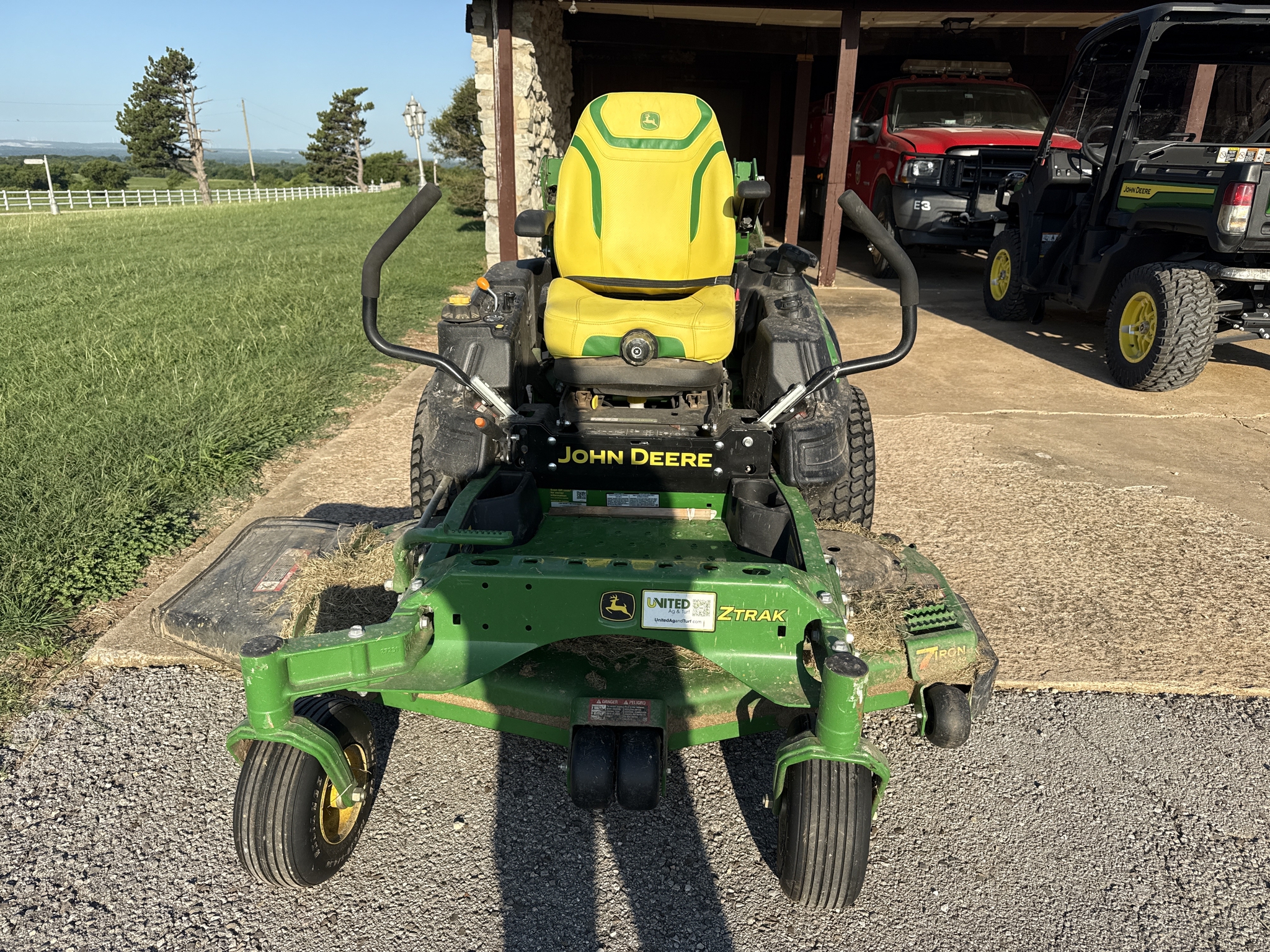 2023 John Deere Z930M Image 11