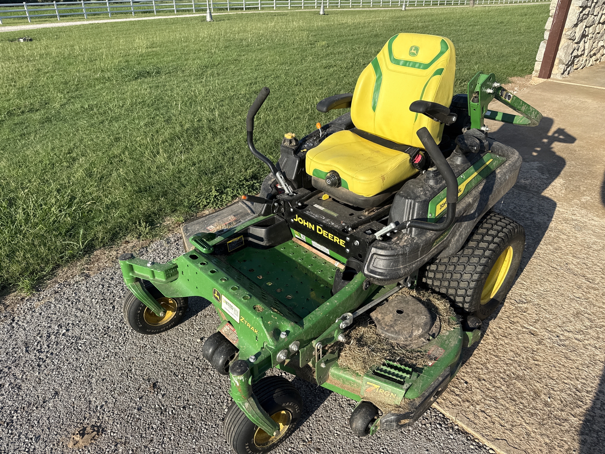 2023 John Deere Z930M Image 7