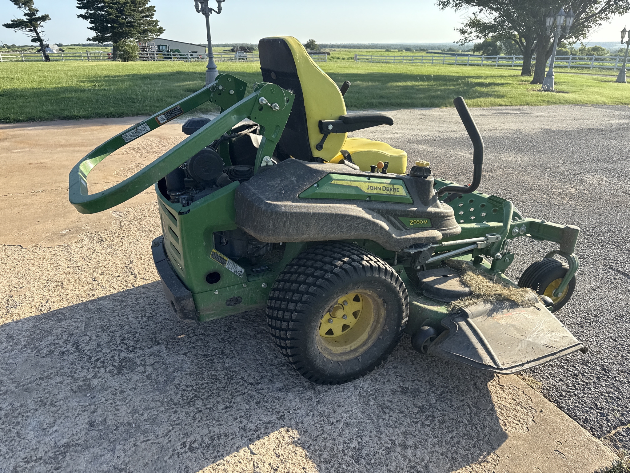 2023 John Deere Z930M Image 19