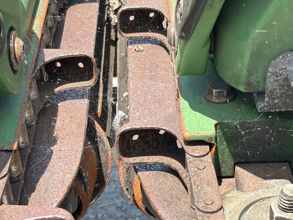 Used 2009 John Deere 612C Corn and Row Crop headers at Koenig Equipment in Urbana, OH - Photo9