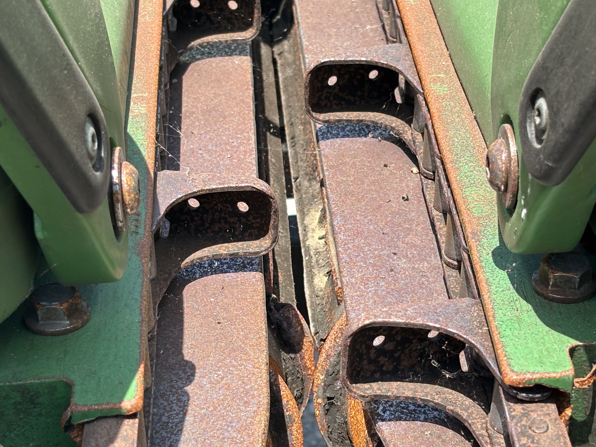 Used 2009 John Deere 612C Corn and Row Crop headers at Koenig Equipment in Urbana, OH - PhotoXL17