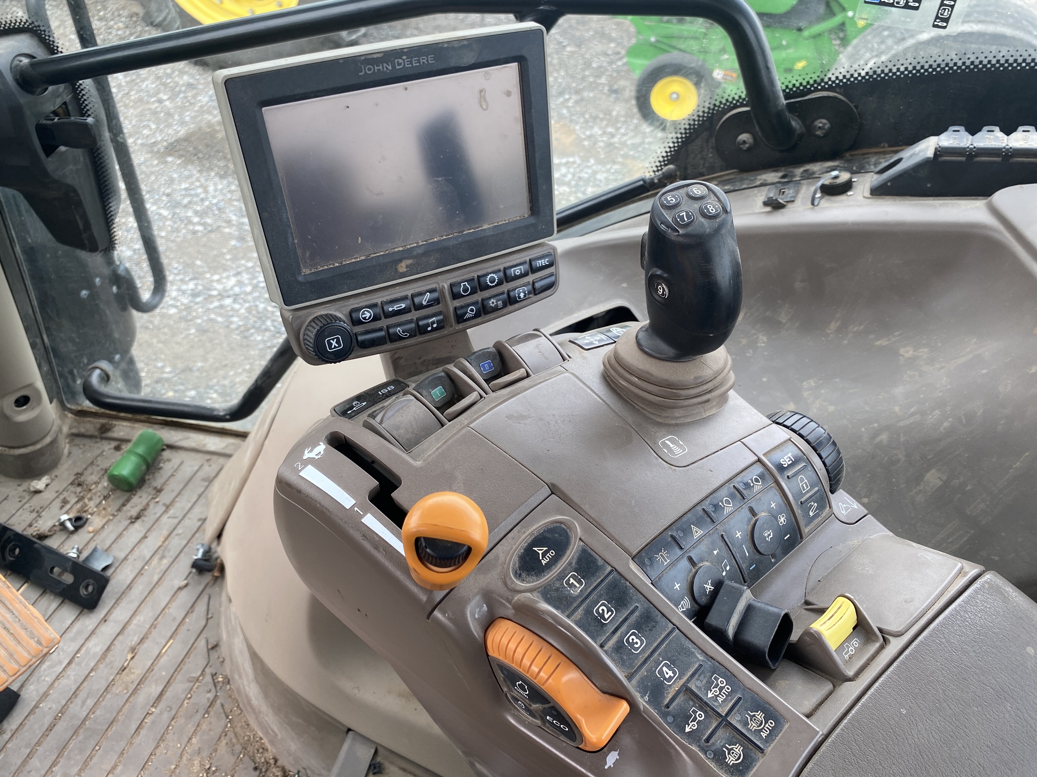 2018 John Deere 6155R Image 4