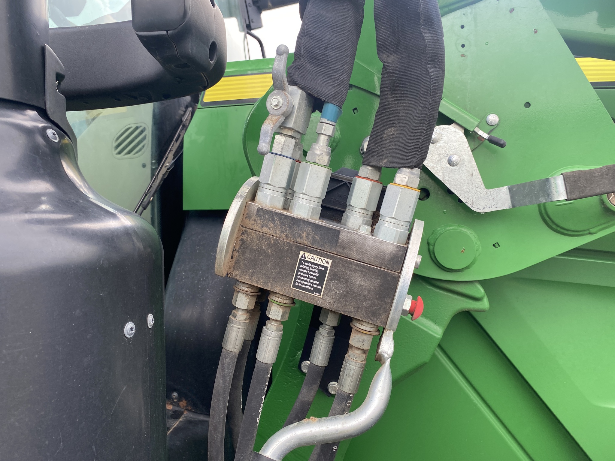 2018 John Deere 6155R Image 6