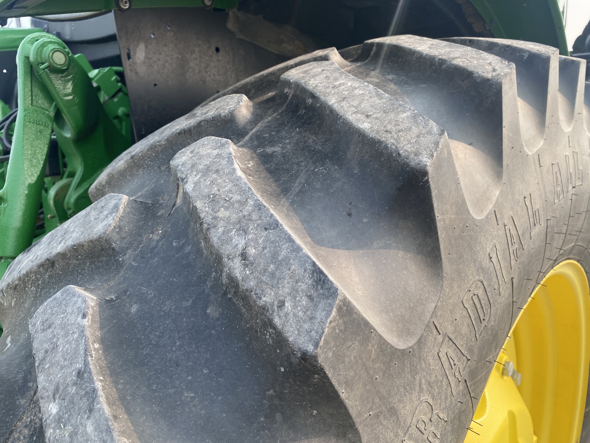 2018 John Deere 6155R Image 9