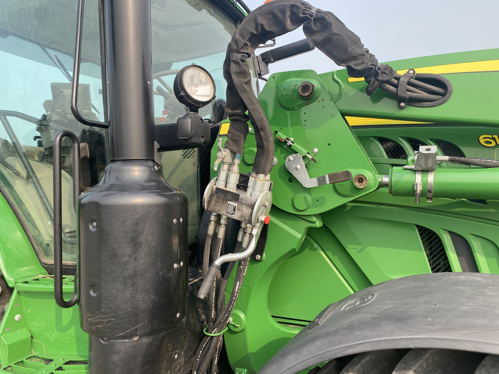 2018 John Deere 6155R Image 10