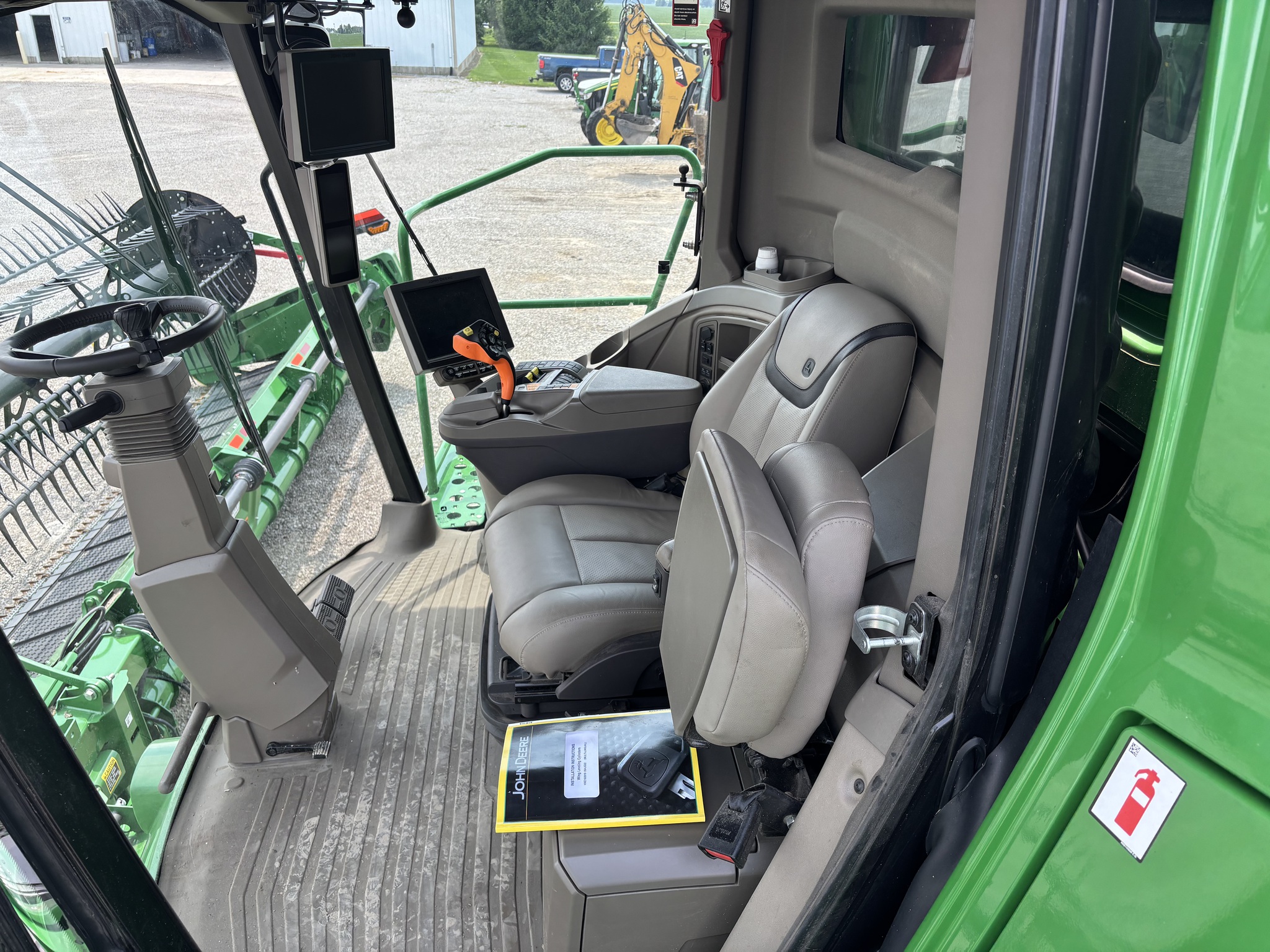 2023 John Deere X9 1100 Image 6