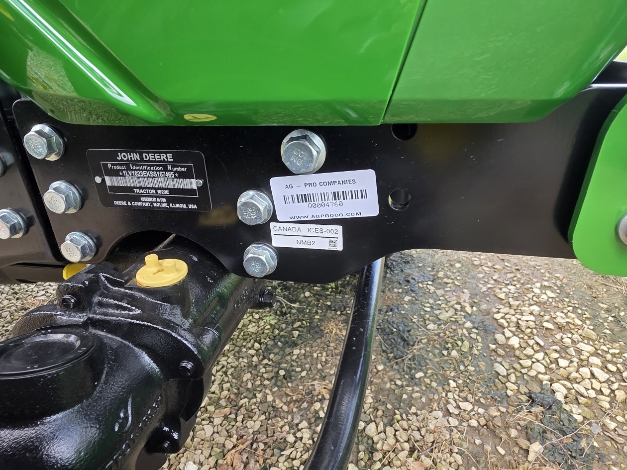 2025 John Deere 1023E Image 10