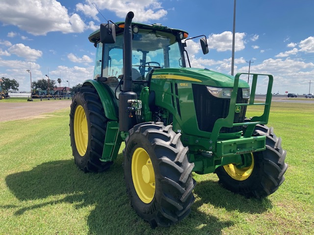 2023 John Deere 6135E Image 4