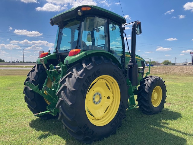 2023 John Deere 6135E Image 7