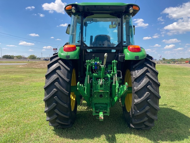 2023 John Deere 6135E Image 5