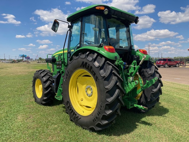 2023 John Deere 6135E Image 6