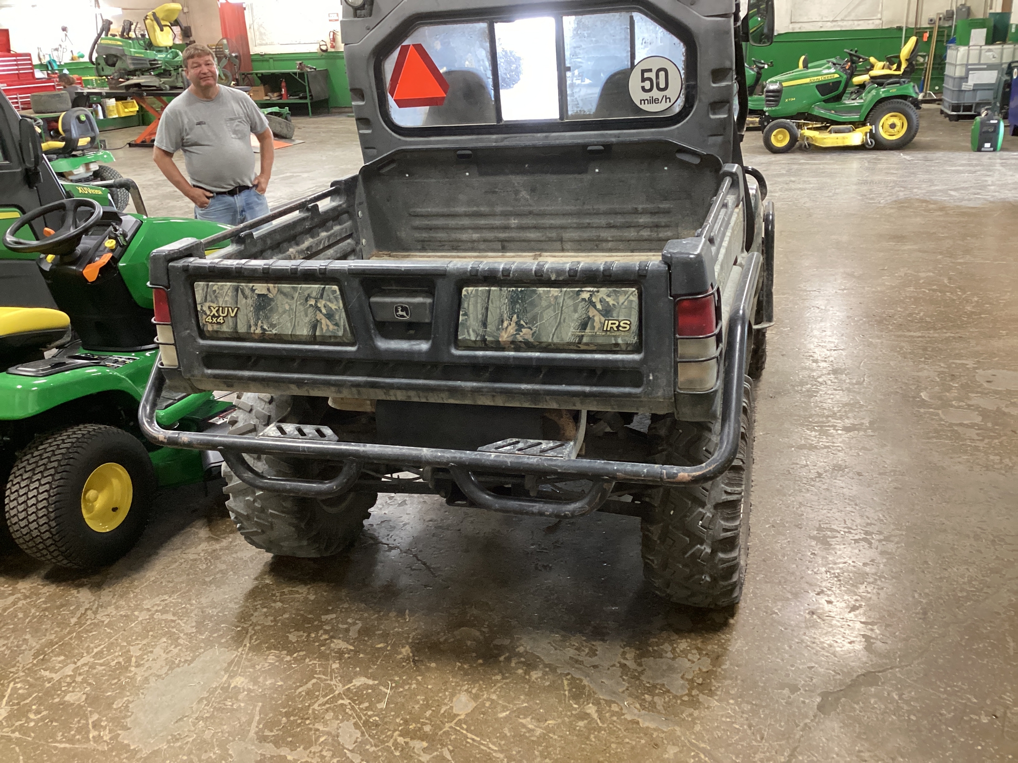 2013 John Deere XUV 825i Image 4