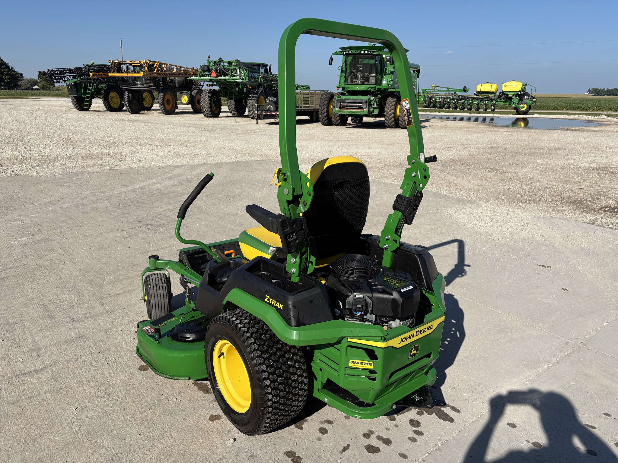  2023 John Deere Z545R at Heritage Tractor in Pontiac, IL