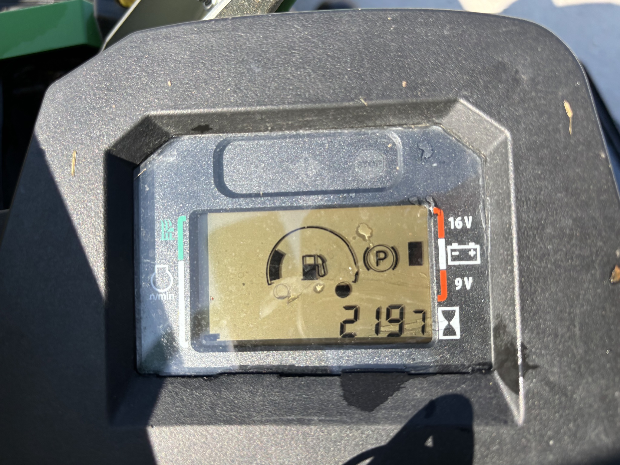  2023 John Deere Z545R at Heritage Tractor in Pontiac, IL