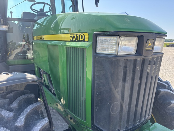 Used 2003 John Deere 7710 Row Crop Tractors at Koenig Equipment in Anna, OH - Photo9