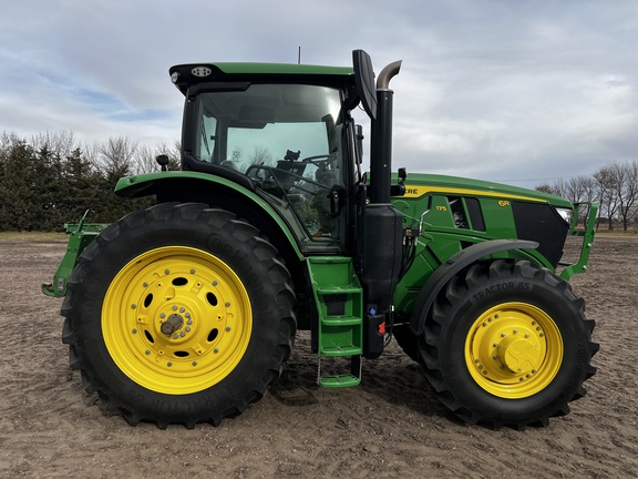 2025 John Deere 6R 175 - Photo2