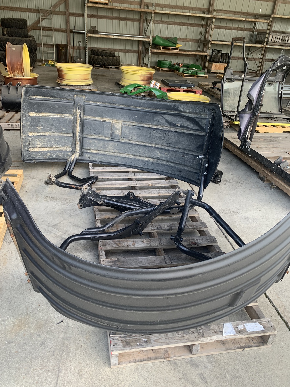 John Deere Floater Fenders Image 1