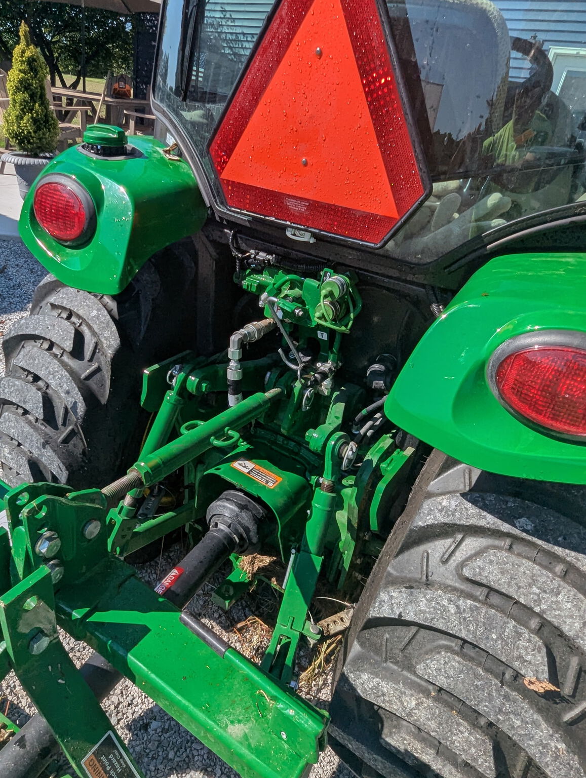 2022 John Deere 3039R Image 4