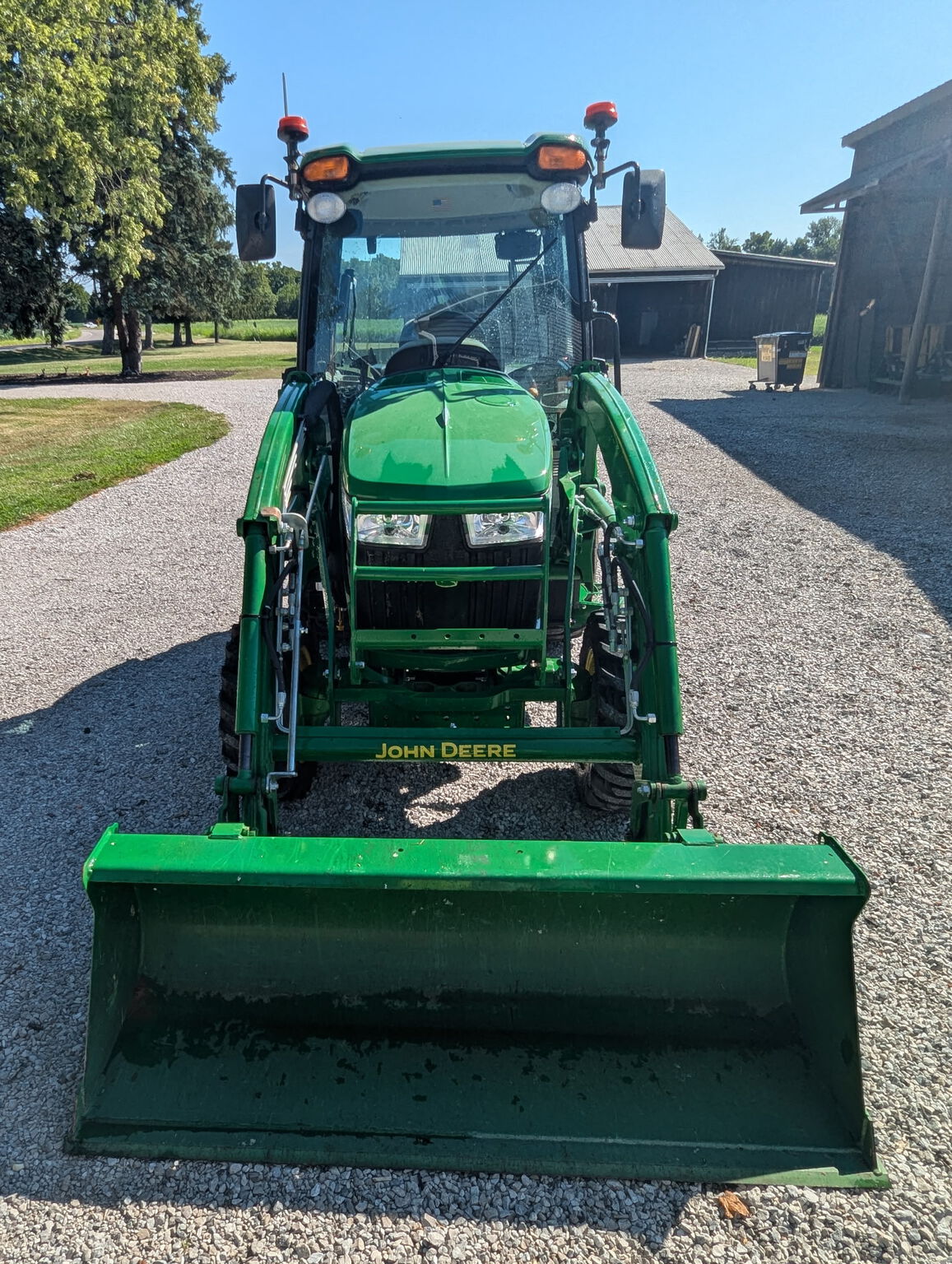 2022 John Deere 3039R Image 5