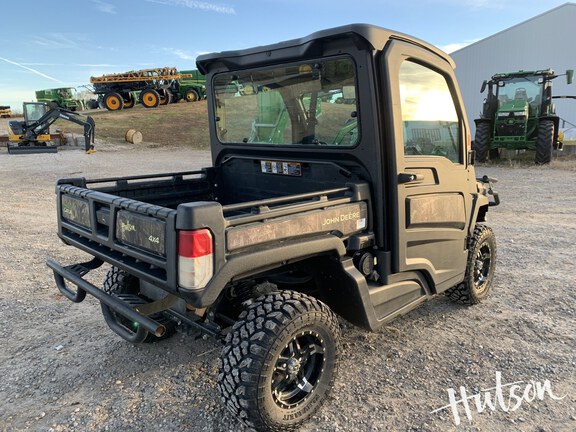 Photo of 2022 John Deere XUV 835R